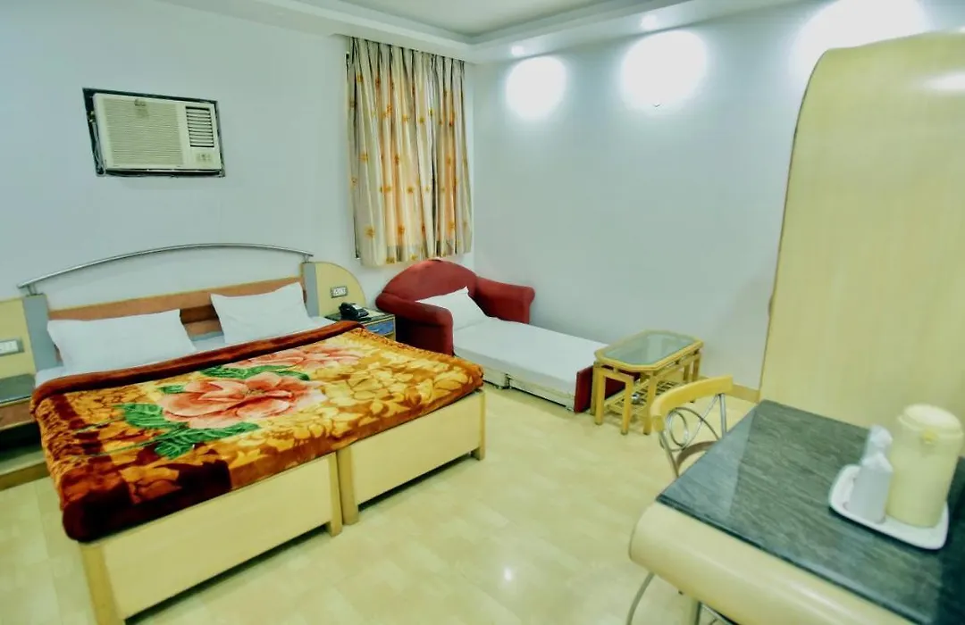 Hotel Madonna-1